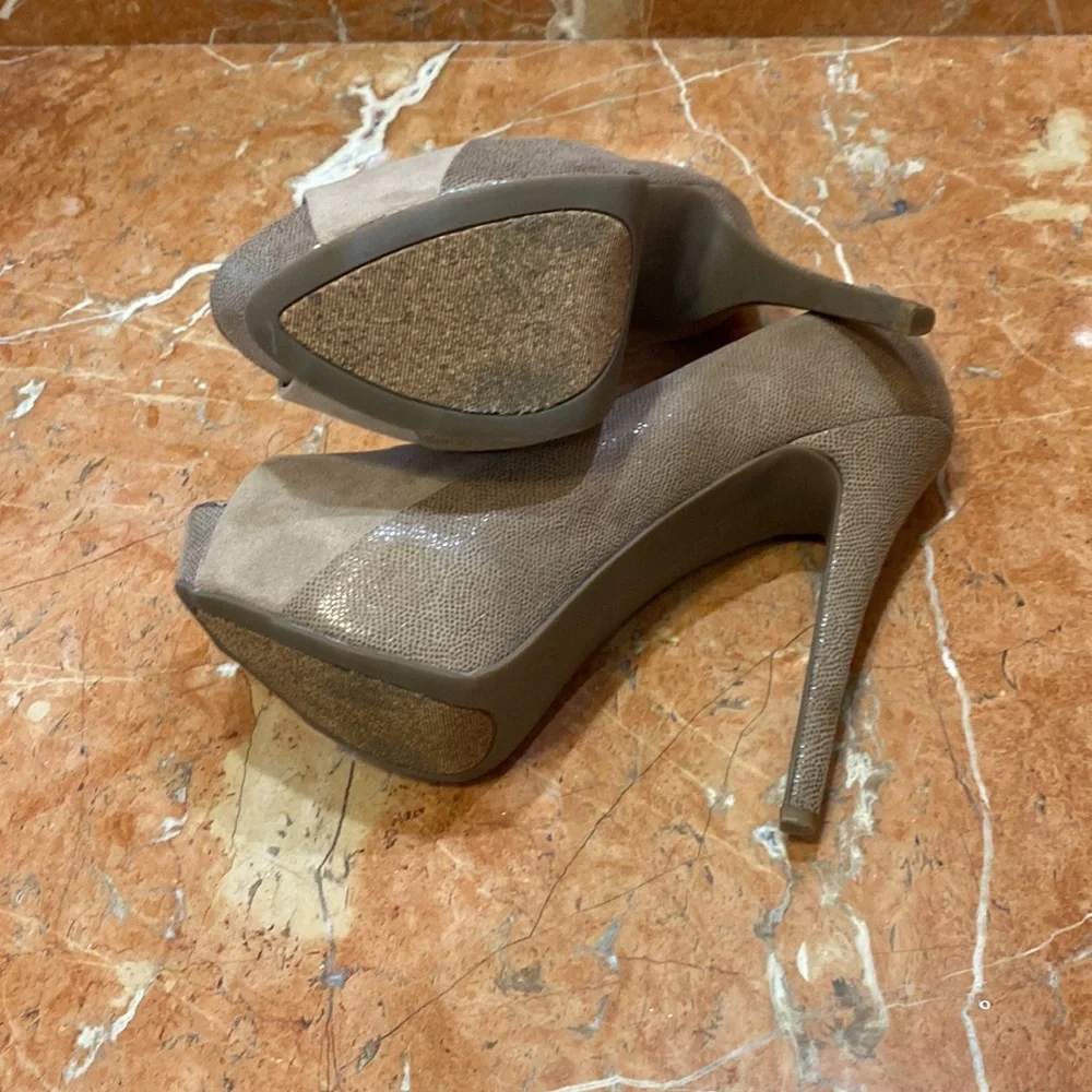 BCBGeneration Platform Heels - Picture 3 of 4
